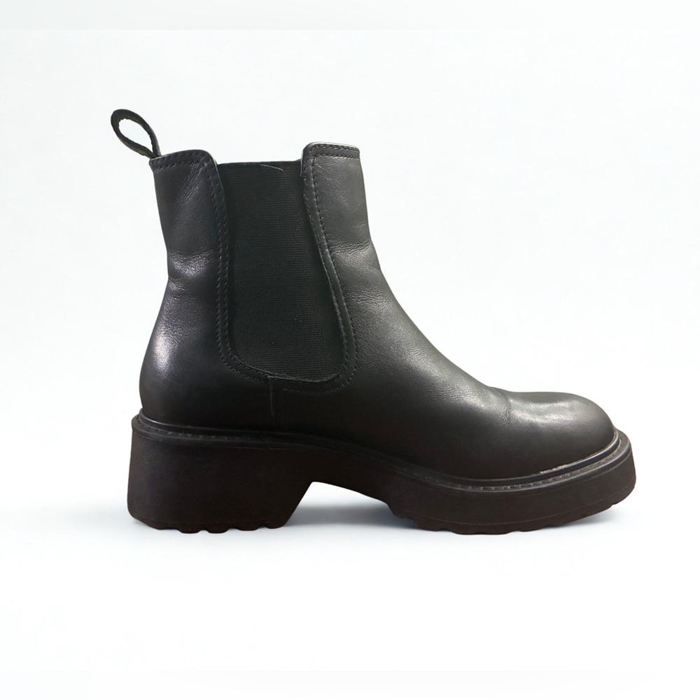 Steve Madden Black Leather Chelsea Boots | W Size 7.5